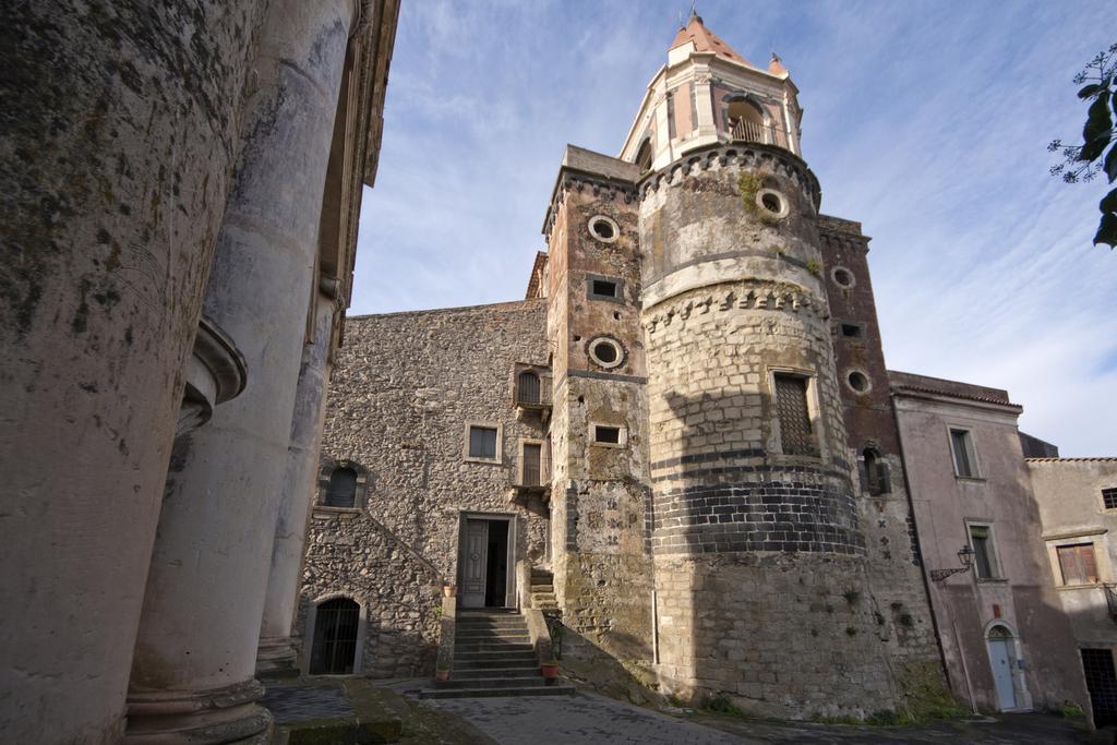 Animosa Suites Castiglione De Sicilia Exterior foto